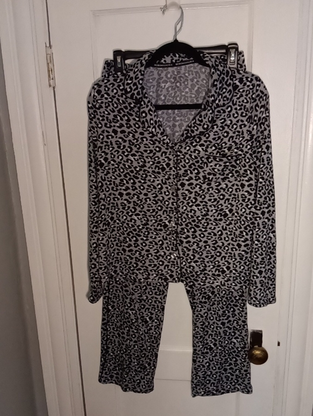 Leopard Print Women's Pajama Set - Black and White